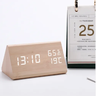 Voice-Activated Wooden LED Clock – Natural Grain Display for Bedroom or Living Room | Thomler