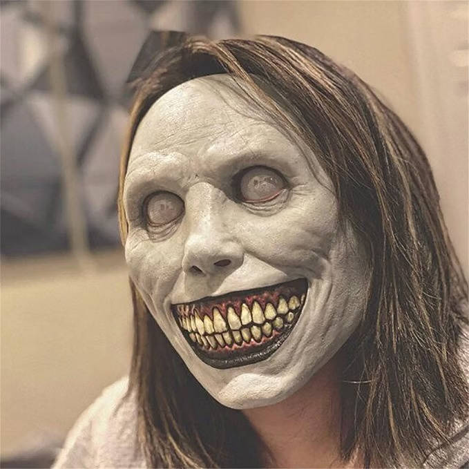 Grinning Horror Mask with Oversized Eyes and Blood-Red Teeth – Full-Head Cover for Parties and Costume Events | Thomler