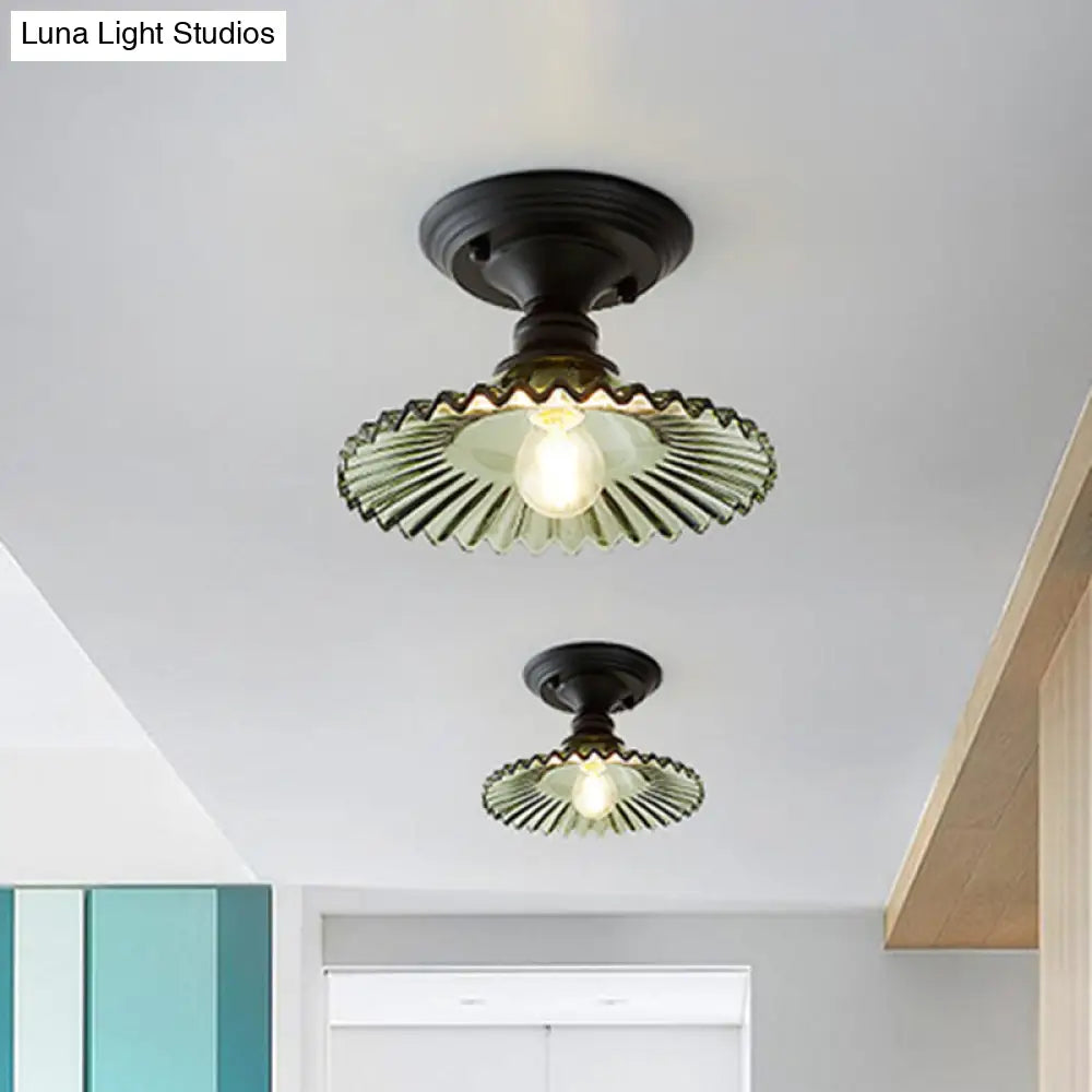 Ribbed Glass Ceiling Light – Single-Bulb Close-to-Ceiling Fixture with Scalloped Edge for Kitchen, Hallway & Bedroom | Thomler