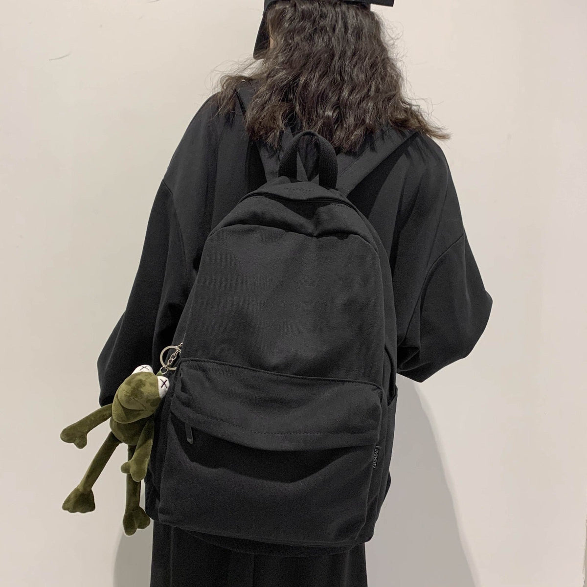 Everyday Commuter Backpack with Front Zipper Pocket & Padded Straps | Thomler