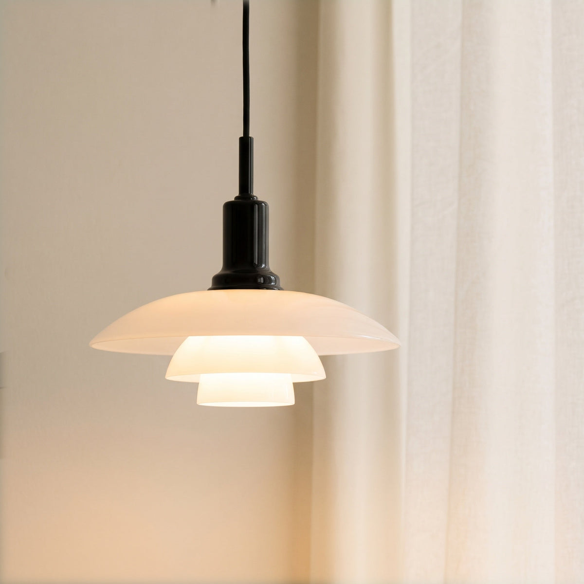 Scandinavian Glass Pendant Light, Adjustable Height Ceiling Fixture, E27 Socket, Minimalist Hanging Lamp for Kitchen Island, Dining Room | Thomler