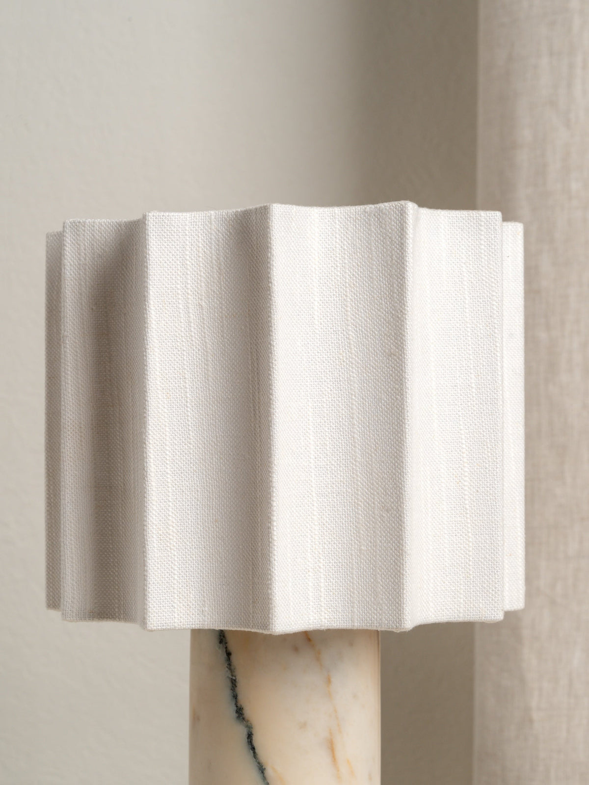 Battery-Powered LED Accent Light with Stone Base and Fabric Diffuser for Tabletops | Thomler