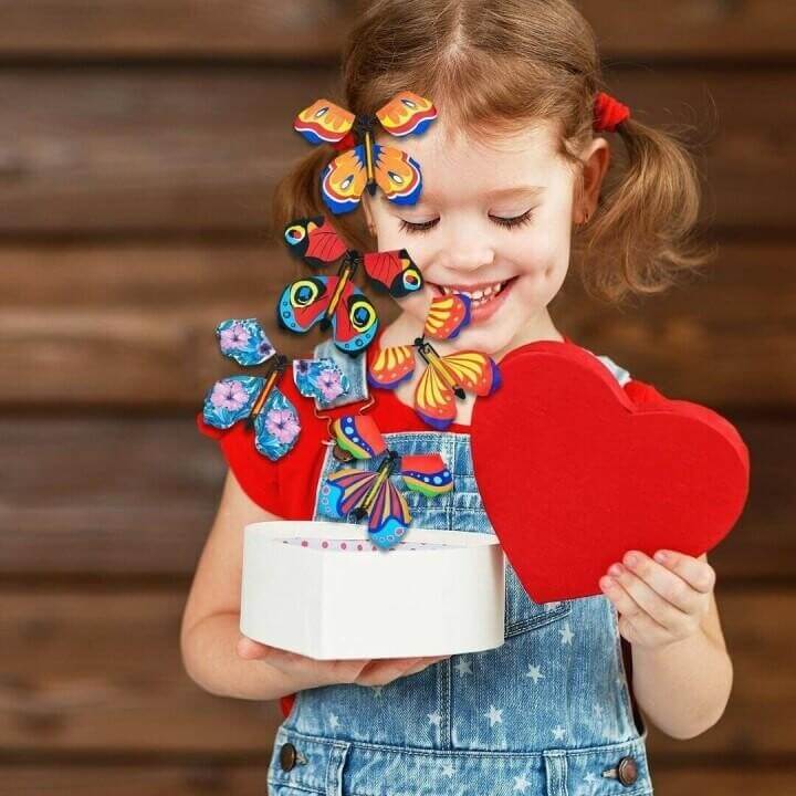 Wind-Up Flying Butterfly Surprise for Greeting Cards & Books | Novelty Gift Toy for Weddings Parties Birthdays | Thomler