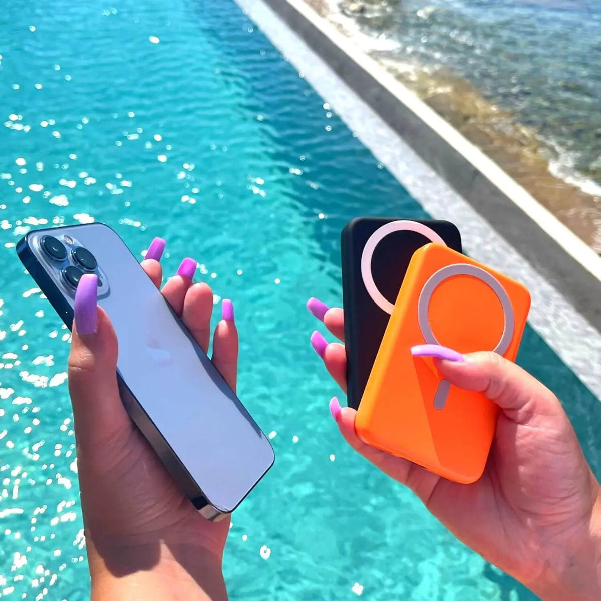 Magnetic Battery Pack for iPhone – Snap-On Wireless Charging Solution | Thomler