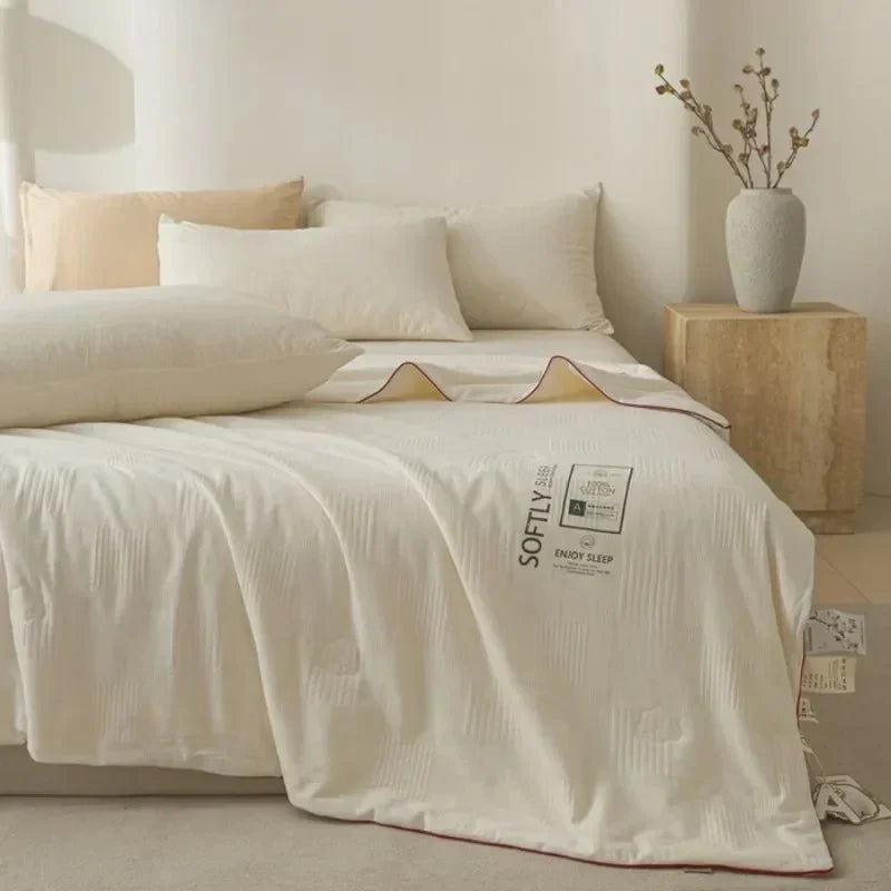Quilted Year-Round Bedspread with Textured Weave Detail – Twin to King | Thomler