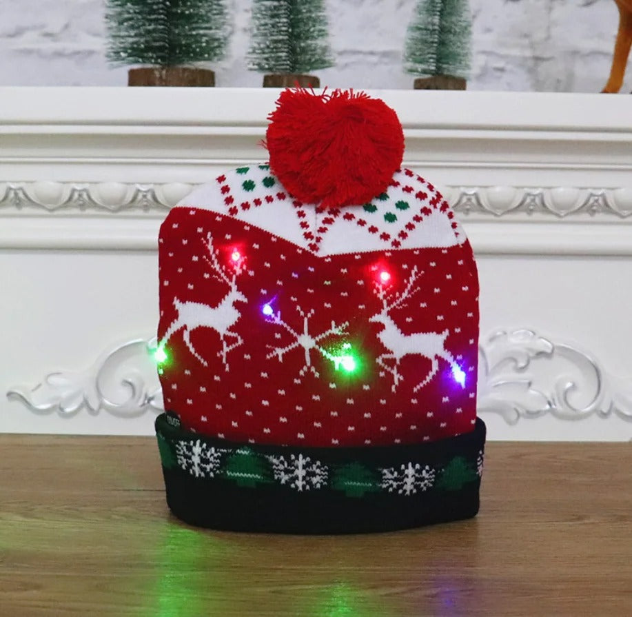 Illuminated Holiday Knit Cap with LED Lights – Festive Winter Beanie for Christmas Parties | Thomler