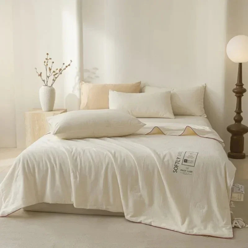 Quilted Year-Round Bedspread with Textured Weave Detail – Twin to King | Thomler
