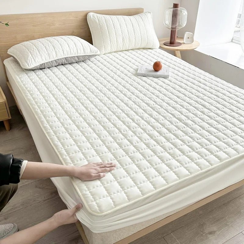 Breathable Mattress Protector Cover – Waterproof, Hypoallergenic, Soft Fitted Sheet for Twin, Full, Queen & King Beds | Thomler