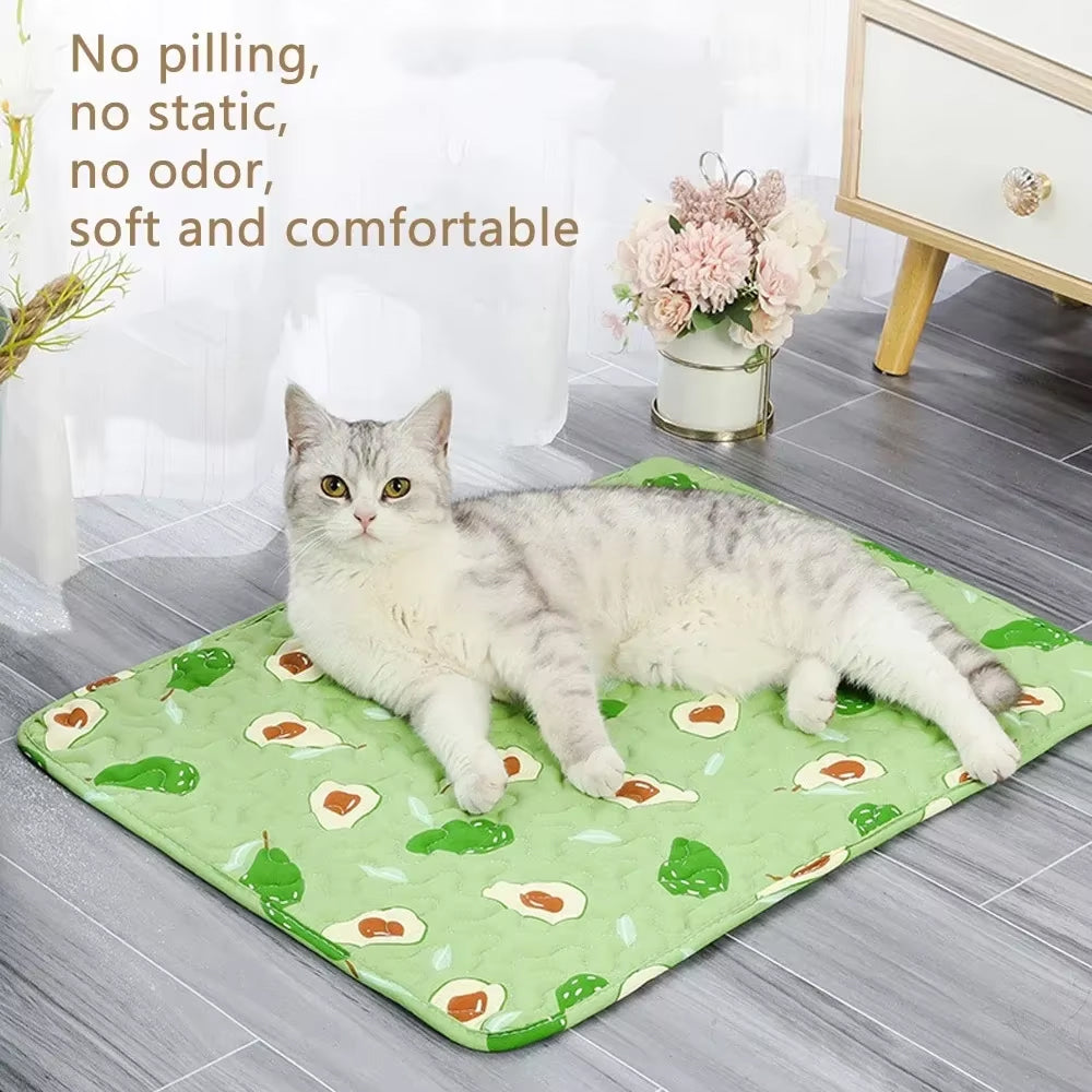 Self-Cooling Pet Bed Mat with Non-Slip Base for Cats & Dogs – Washable Heat-Regulating Fabric, 3 Sizes Available | Thomler