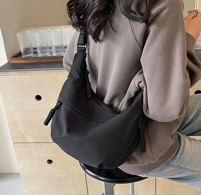 Soft-Shell Half-Moon Shoulder Bag – Adjustable Crossbody Tote for Women | Thomler