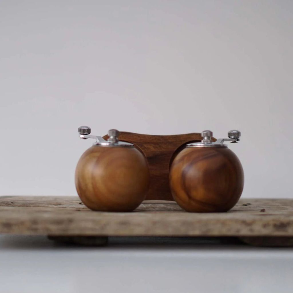 Wood Salt & Pepper Grinder Set with Stand Hand-Crank Mills for Kitchen Table Dining Countertop Seasoning Display | Thomler