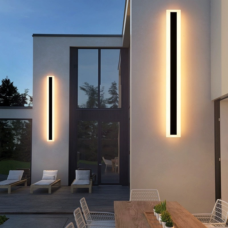 Linear Outdoor Wall Light – Warm White LED Iron Sconce for Facade & Pathway – Modern Weatherproof Fixture in 5 Sizes | Thomler