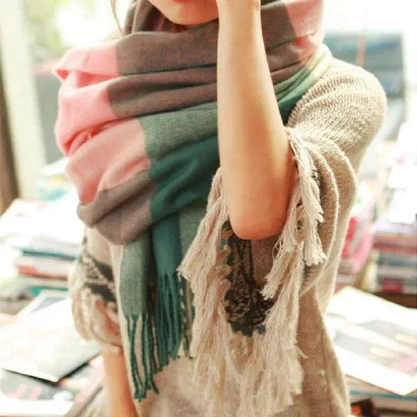 Cashmere Plaid Scarf – Lightweight All-Season Wrap for Women | Thomler