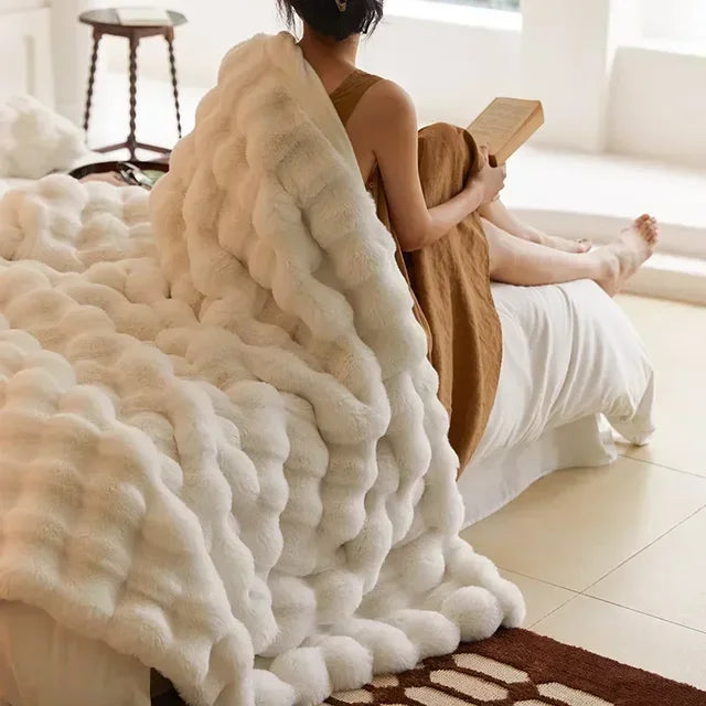 Plush Faux Fur Throw Blanket for Couch Bed Travel Lightweight Soft Fleece with Anti-Pilling | Thomler