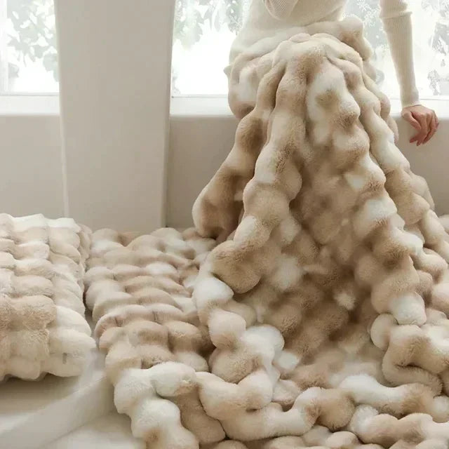 Plush Faux Fur Throw Blanket for Couch Bed Travel Lightweight Soft Fleece with Anti-Pilling | Thomler
