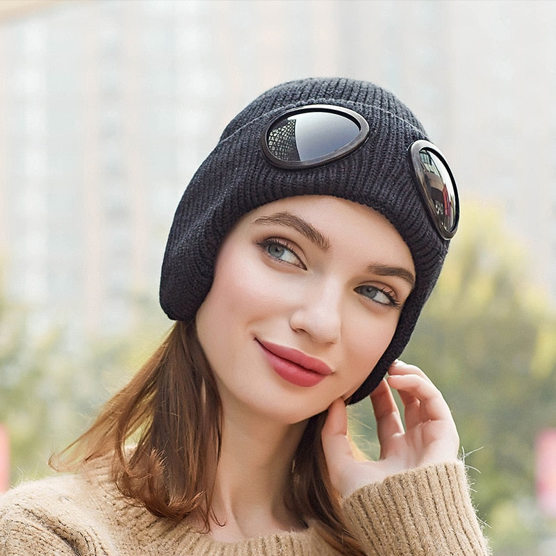 Aviator Winter Hat with Goggles – Unisex Fleece-Lined Bomber Cap for Cold Weather | Thomler