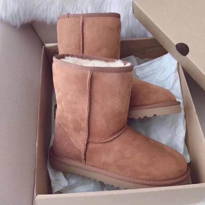 Faux Shearling Ankle Boots – Round Toe Slip-On Winter Boots for Women with Flat Sole & Warm Fur Lining | Thomler