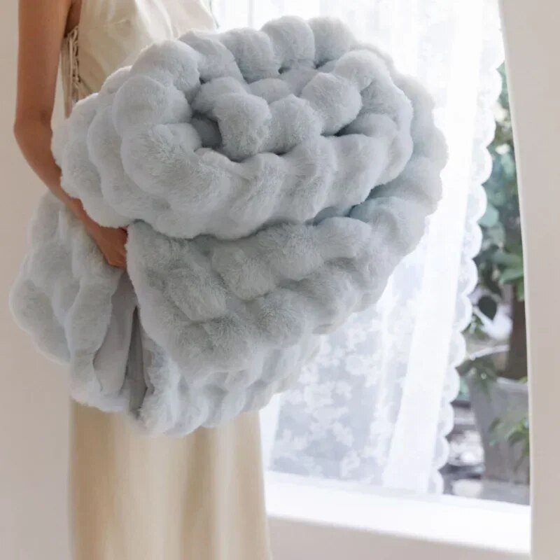 Ultra-Soft Plush Throw Blanket for Couch, Bed & Living Room – Cozy Fleece Cover for Winter Warmth | Thomler