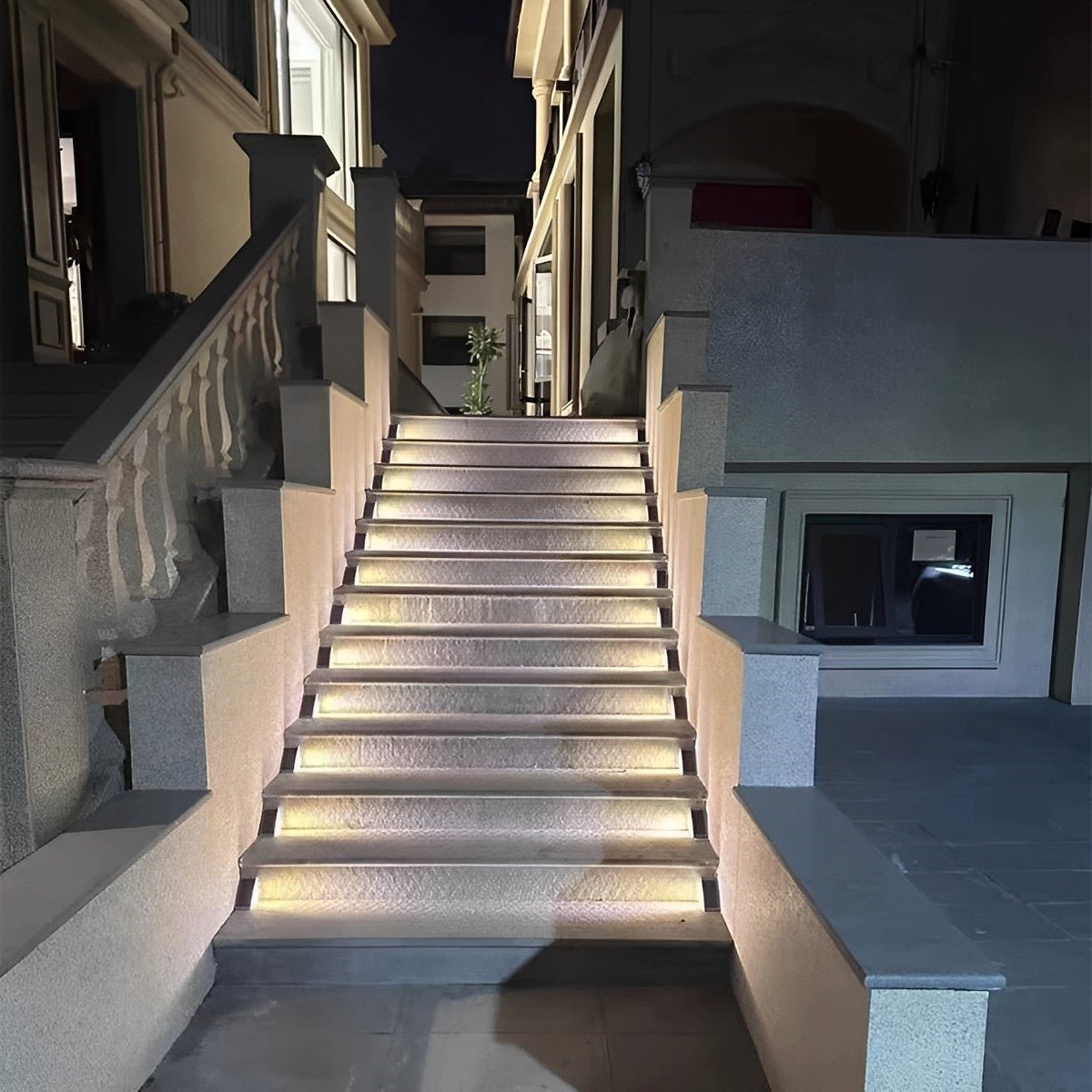 Solar Stair Light LED 7.0 cm Motion Sensor Waterproof Outdoor Step Pathway Lighting Warm White | Thomler