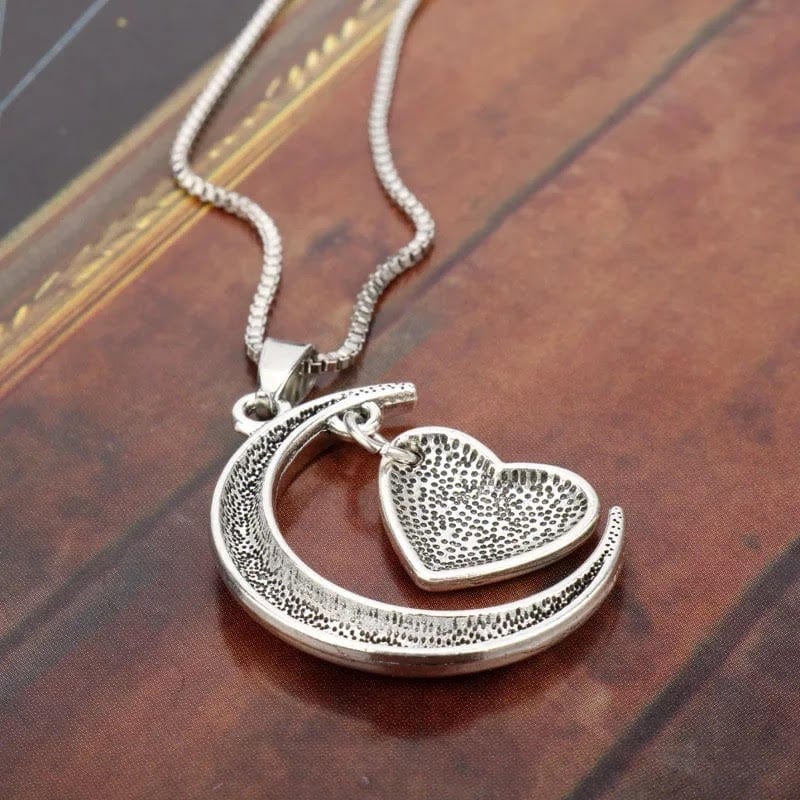 Crescent Moon Heart Pendant Necklace – Silver Alloy Charm for Women & Girls – Romantic Jewelry Gift for Mom Daughter Sister Girlfriend | Thomler
