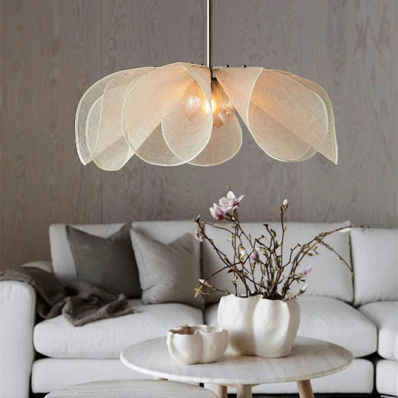 Vintage Fabric Pendant Light with Curved Shade – Warm Glow Ceiling Fixture for Dining Room, Bedroom & Reading Nook | Thomler