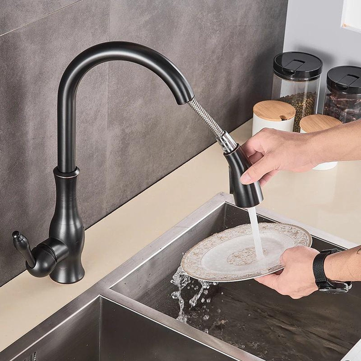 Pull-Down Kitchen Faucet with Spray Head | Single Handle Sink Faucet | Stainless Steel Spout | Pull-Out Sprayer for Farmhouse & Modern | Thomler