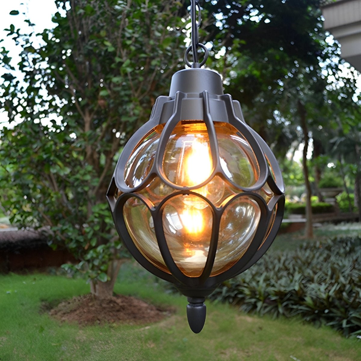 Weather-Resistant Sphere Pendant with Metal Housing for Patio & Porch – E27 Socket | Thomler