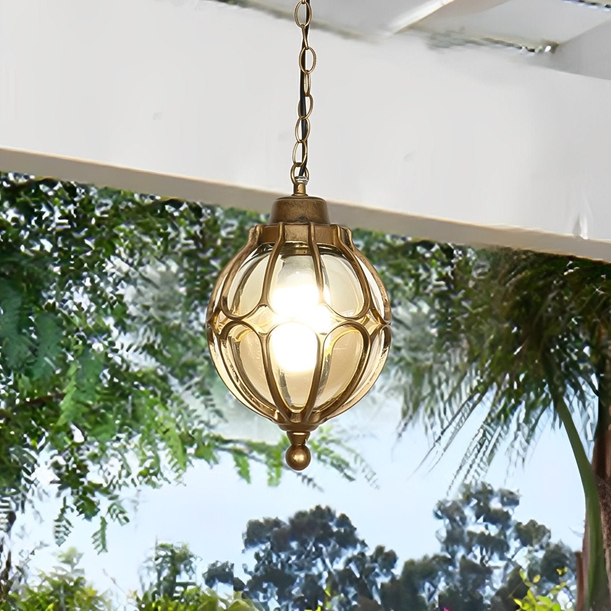 Weather-Resistant Sphere Pendant with Metal Housing for Patio & Porch – E27 Socket | Thomler