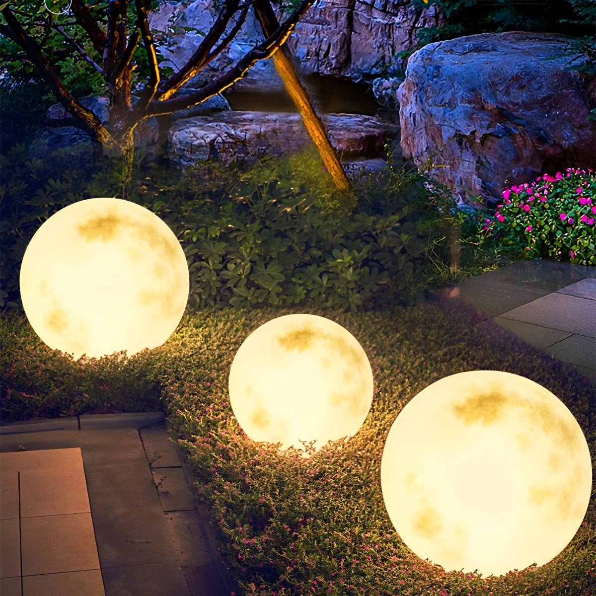 Outdoor Landscape Ball Light Resin 11.8 in Warm White Solar Garden Patio Lawn Decorative Lighting | Thomler