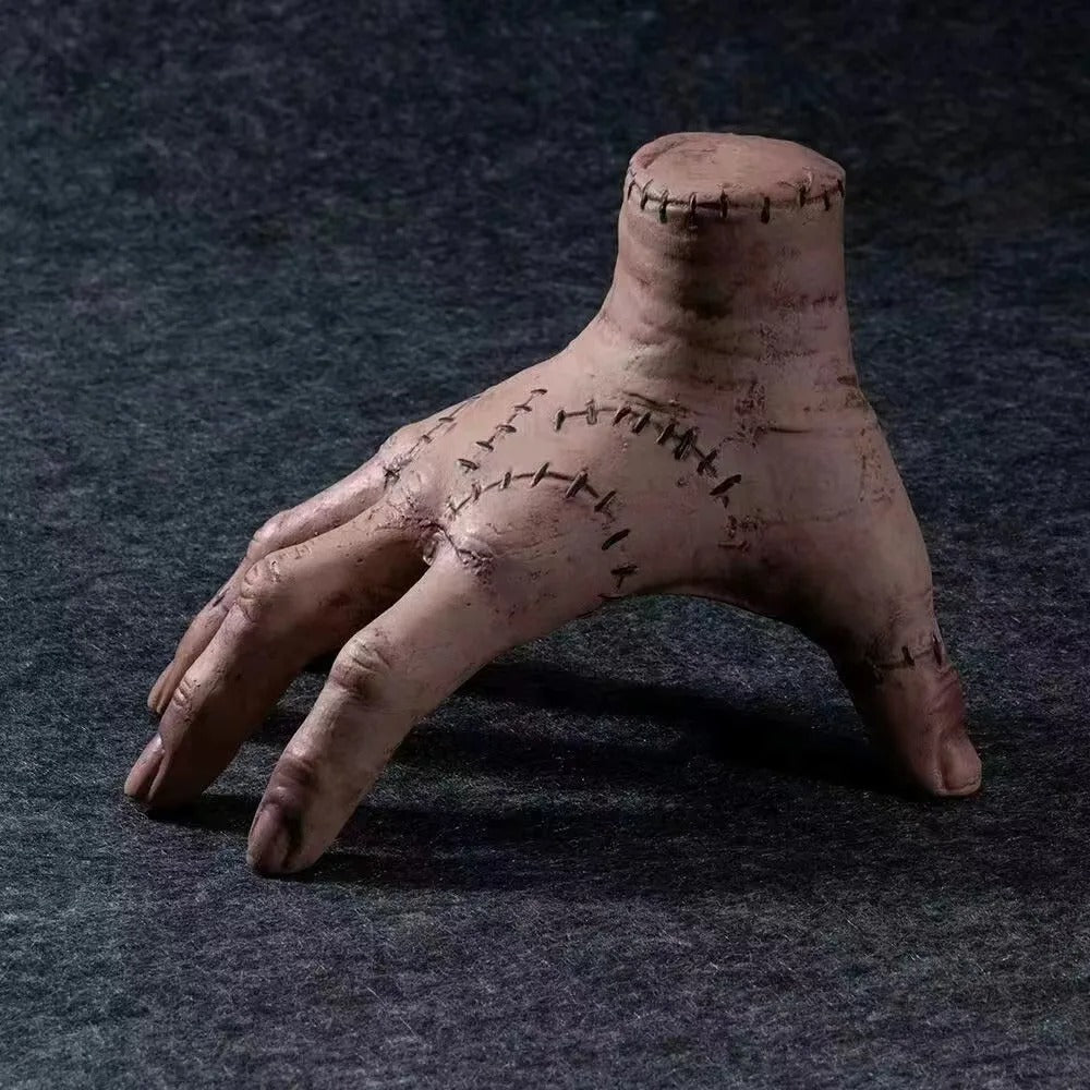 Severed Hand Decoration – Realistic Latex Crawling Appendage for Gothic Parties & Dark Cosplay | Thomler