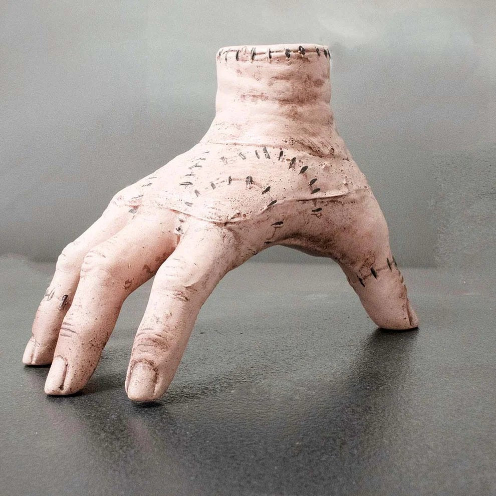 Severed Hand Decoration – Realistic Latex Crawling Appendage for Gothic Parties & Dark Cosplay | Thomler