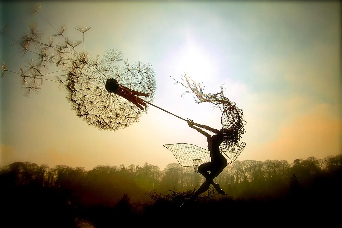 Metal Fairy Garden Stakes with Dandelion Flowers for Outdoor Yard Decoration | Whimsical Lawn Ornaments for Spring Summer Gardens & Flower | Thomler