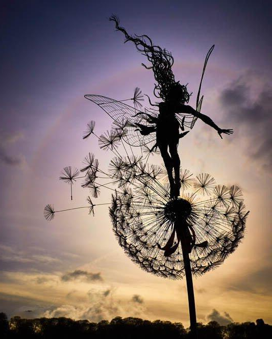 Metal Fairy Garden Stakes with Dandelion Flowers for Outdoor Yard Decoration | Whimsical Lawn Ornaments for Spring Summer Gardens & Flower | Thomler