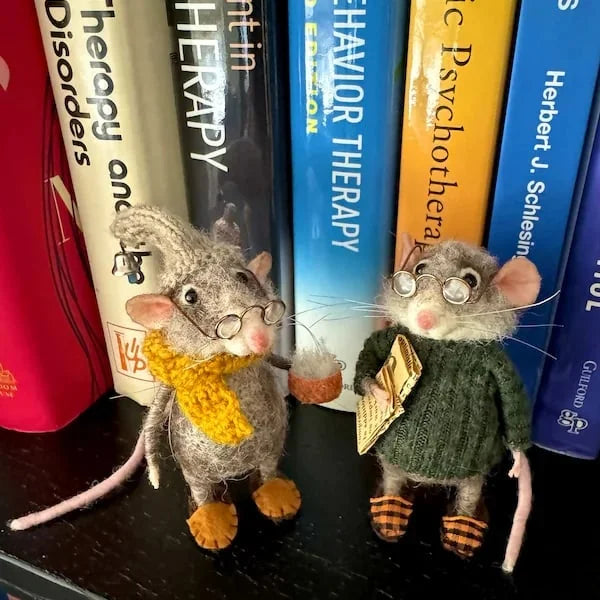 Felted Wool Mouse Figurine – Handmade Artisan Ornament for Christmas Tree, Holiday Mantel Display & Year-Round Shelf Decor | Thomler