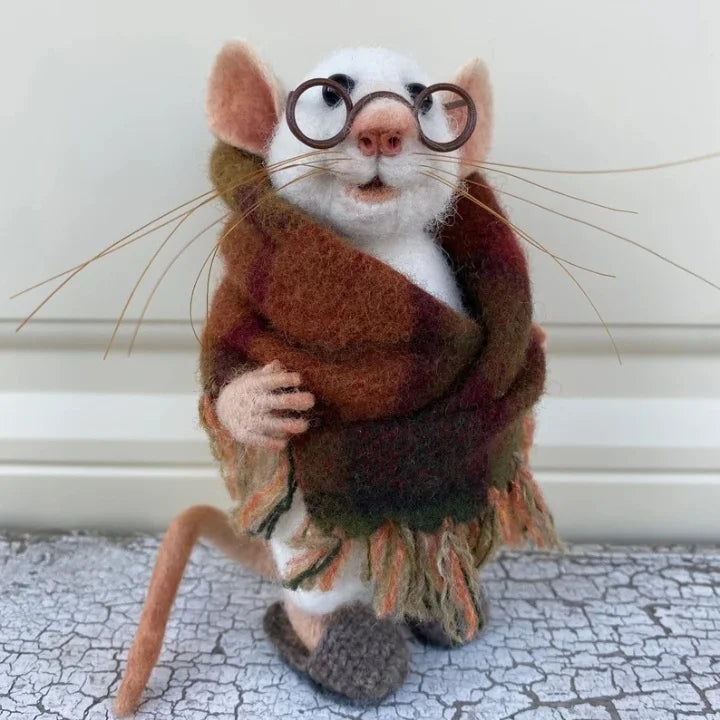 Felted Wool Mouse Figurine – Handmade Artisan Ornament for Christmas Tree, Holiday Mantel Display & Year-Round Shelf Decor | Thomler
