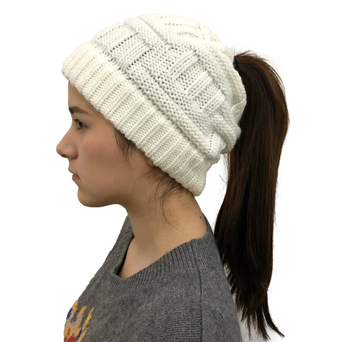 Cable-Knit Winter Beanie with High-Ponytail Opening for Active Women – Stretchy Acrylic Wool Design, Soft & Warm for Workouts, Daily | Thomler