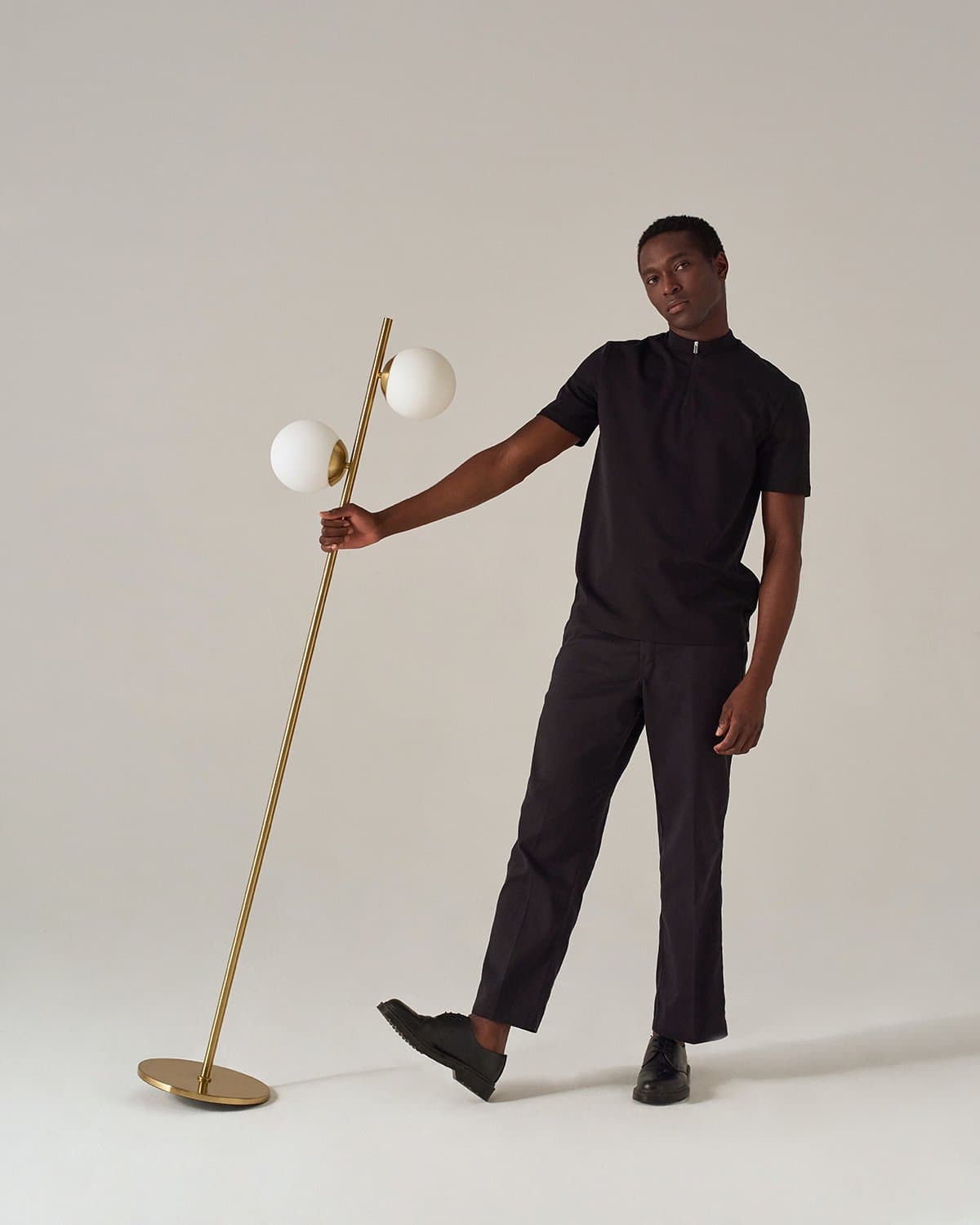 Vloerlamp Met 2 Glazen Bollen LED 165cm Modern Zwart | Sansoti