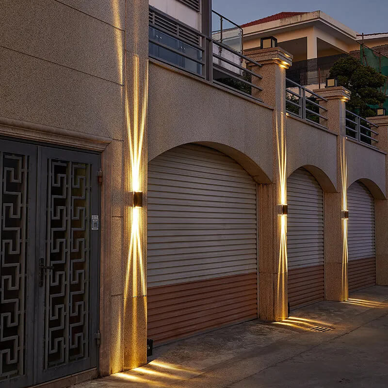 Weatherproof Rectangular Aluminum LED Wall Sconce for Outdoor Spaces | Thomler