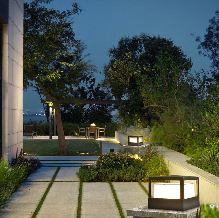 Weatherproof LED Exterior Sconce – Geometric Aluminum Fixture for Porch Patio Entry | Thomler
