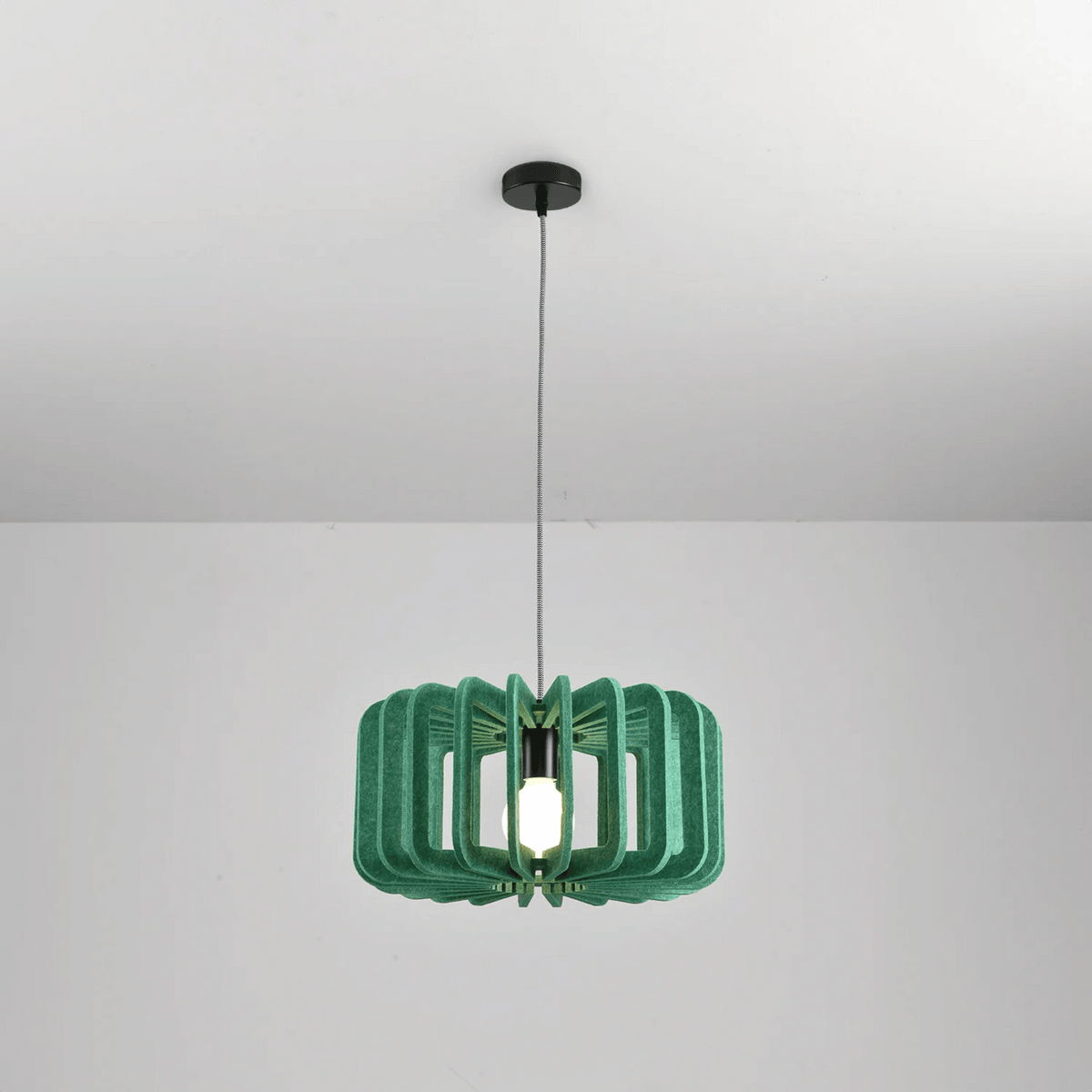 Noise-Reducing Felt Hanging Lamp – Sound-Absorbing Cone Pendant for Dining Rooms, Cafes & Open Spaces | Thomler