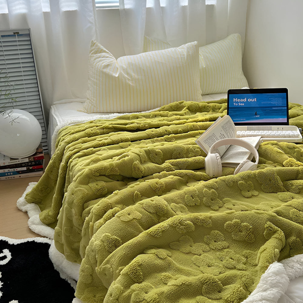 Sherpa Fleece Throw Blanket – Year-Round Warmth & Softness for Couch, Bed & Travel | Thomler