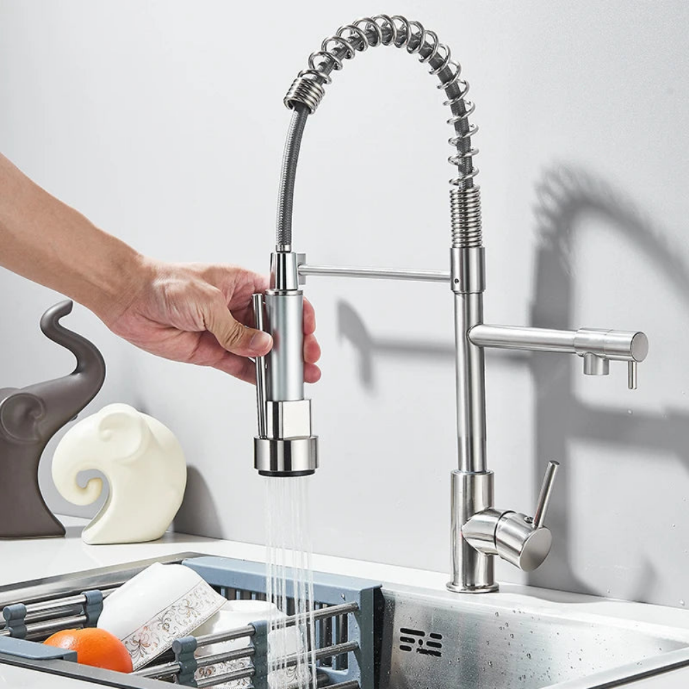 Swivel-Head Pull-Out Spray Sink Faucet – Hot & Cold Mixer Tap for Kitchen Countertop Installation – Chrome, Gold, Black & Brushed Finishes | Thomler
