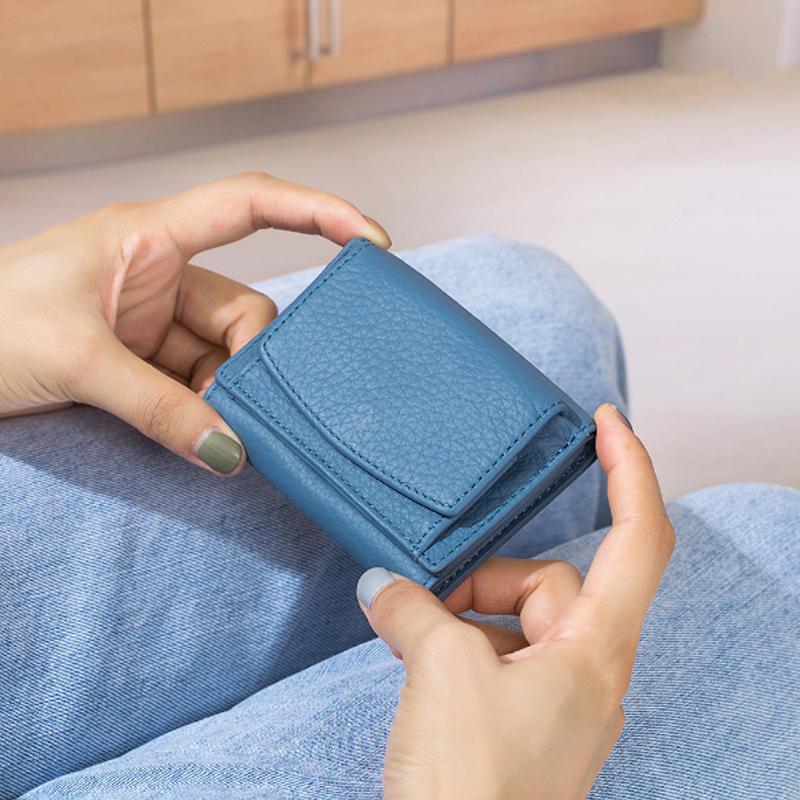 Compact RFID Blocking Leather Wallet for Women – Snap-Close Coin Purse with Card Slots & RFID Shield for Everyday Carry | Thomler
