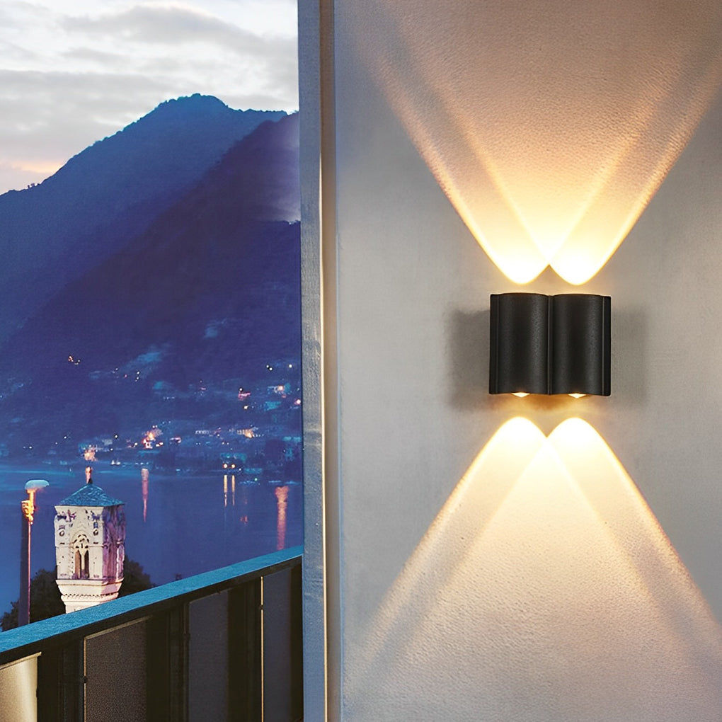 Contemporary Weatherproof LED Exterior Sconce – Architectural Accent for Walls & Facades | Thomler