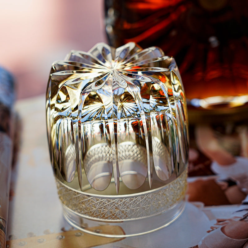 Hand-Cut Crystal Whisky Glass with Starburst Pattern, Gift-Boxed Japanese Tumbler for Spirits | Thomler