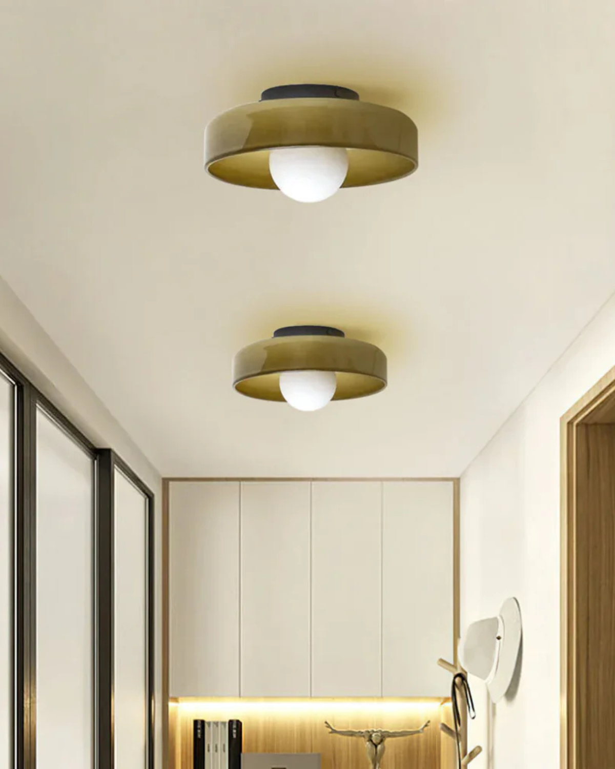 Moderne ronde plafondlamp van glas en ijzer – minimalistische designlamp voor woonkamer en slaapkamer met warme lichtkleur | Sansoti