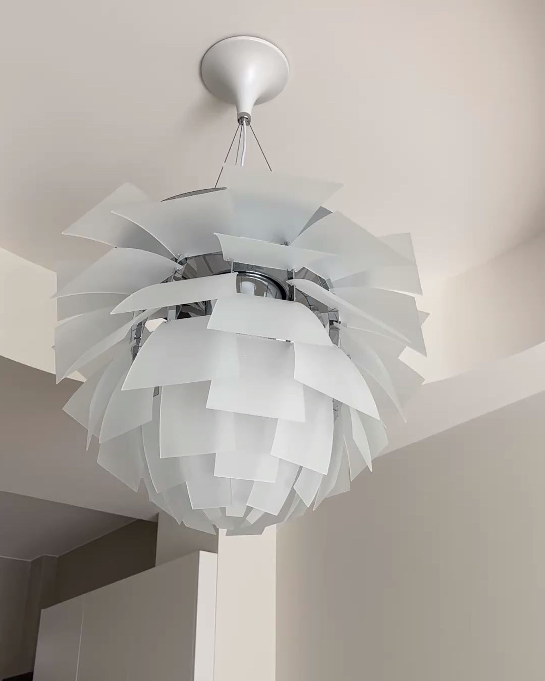 Pendant Light Metal Pinecone 20 in Adjustable Living Room Dining Area Chandelier Decorative Ceiling Fixture | Thomler