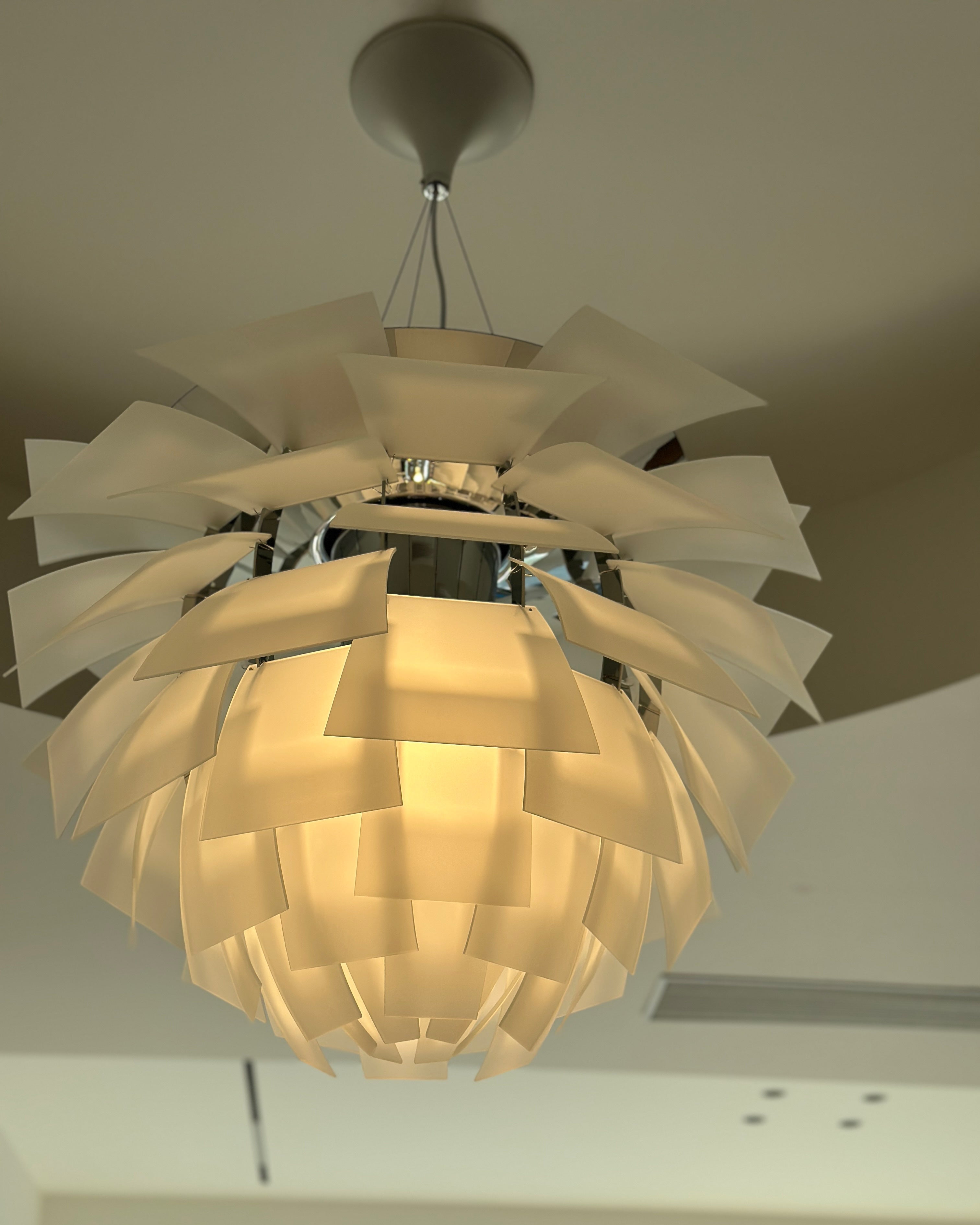 Pendant Light Metal Pinecone 20 in Adjustable Living Room Dining Area Chandelier Decorative Ceiling Fixture | Thomler