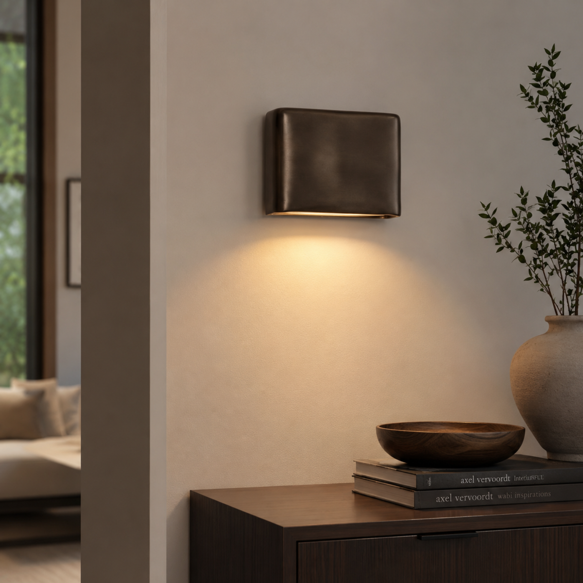 Curved Aluminum LED Sconce – Bidirectional Wall Mount for Indoor & Outdoor Accent Lighting | Thomler