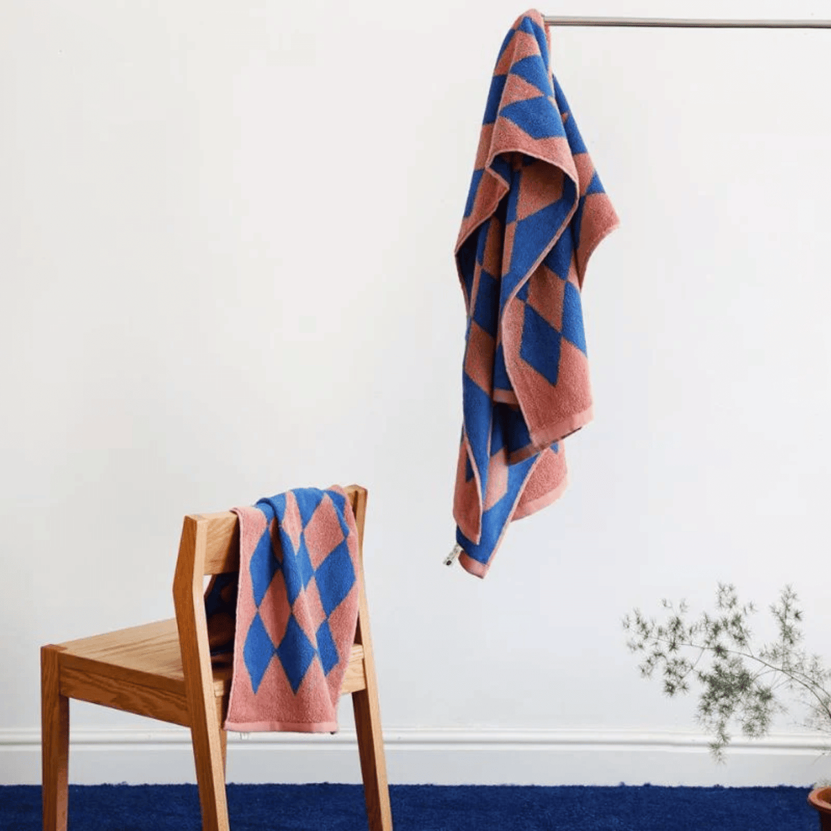 Diamond-Stripe 100% Cotton Bath & Face Towel Set – Vintage-Inspired Absorbent Terry for Bathroom, Beach & Travel | Thomler